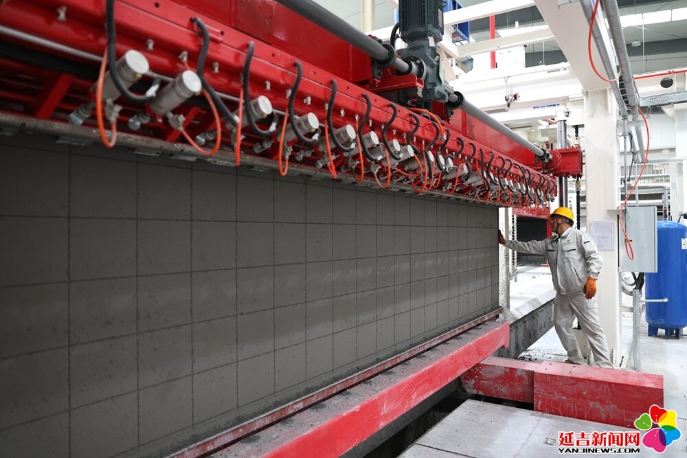 吉林汇升粉煤灰砌块自动化生产线7月投入生产